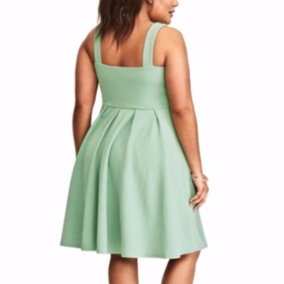 ~*NWT Torrid Sage Green Textured Crossfront Skater Dress - Size 2X - Picture 13 of 13